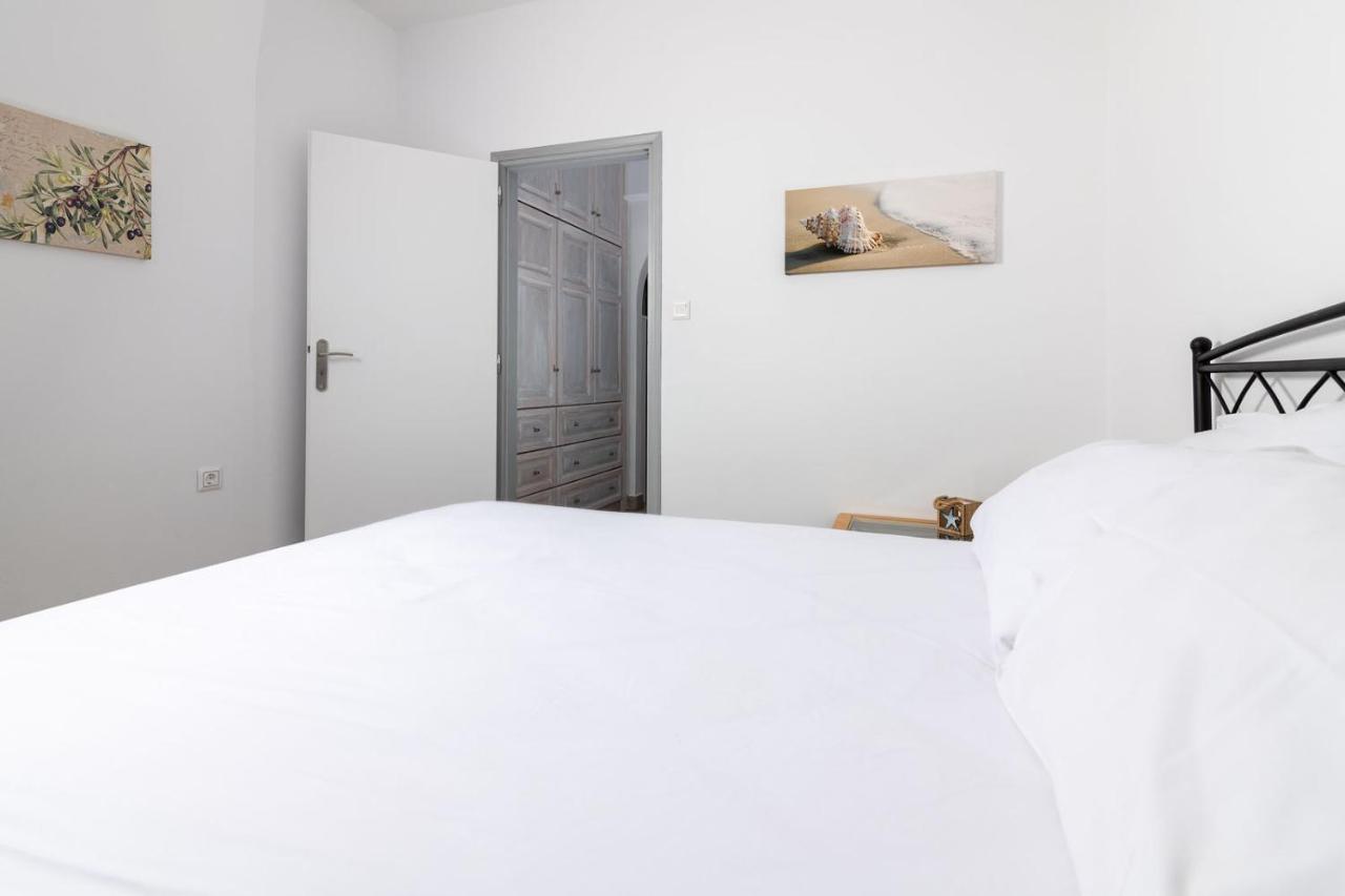 Villa Kosta In Naousa-Paros Exteriör bild